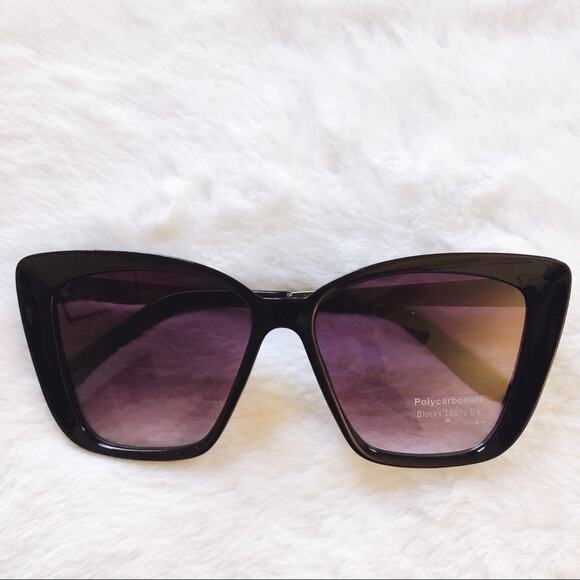 Hannah Black Oversized Cat Eye Sunglasses - Picture 3 of 11